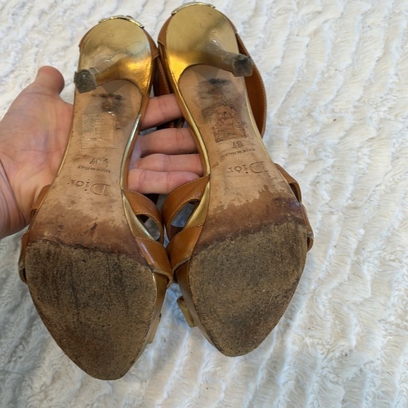 Christian Dior Leather Cutout Accent Gladiator Sandals
Women's Size: 37 =US 7 - Picture 5 of 9